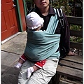 3/6 Mystery Spot 都是很陡的斜坡,爸爸一路揹著寶寶