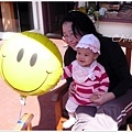 4/17 直到自己摸到氣球才發現是好玩的東西