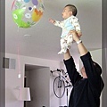 5/8 弟弟看！氣球！