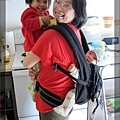 4/9 媽媽的火力強大新武器 -- Ergo Baby!!