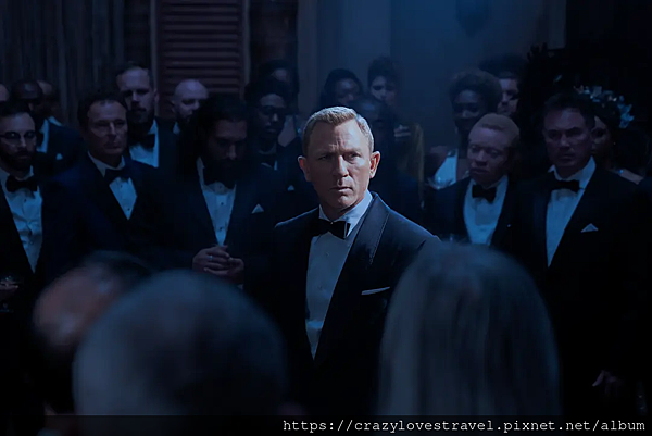 007 b-.png