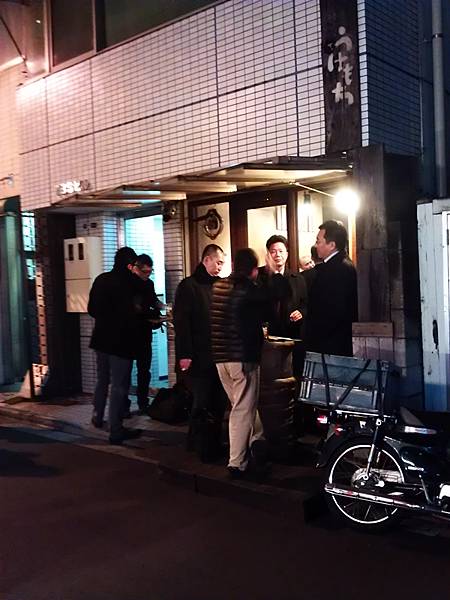 立ち飲み処 うけもち．東京居酒屋