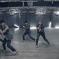 EXO_Growl_中文版_02.png