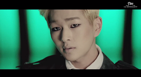 SHINee_Everybody_27.png