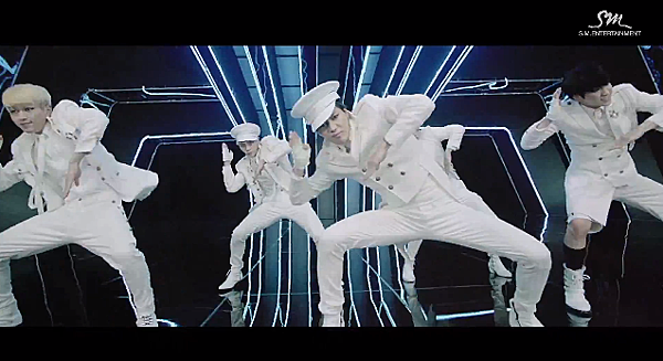 SHINee_Everybody_31.png