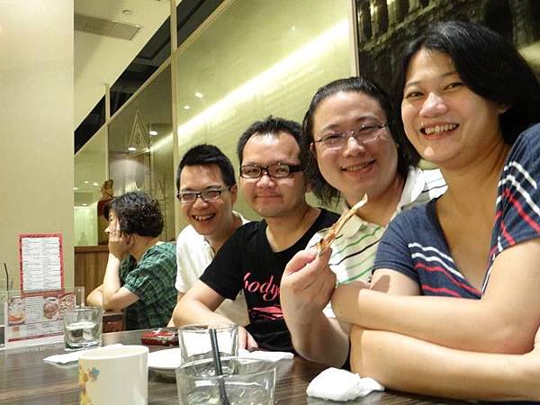 562187_10150891770623282_1436004057_n~1