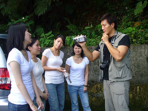 Jacko與臨演娘子軍