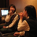 2008_01_15 秀萍和老妹合唱中