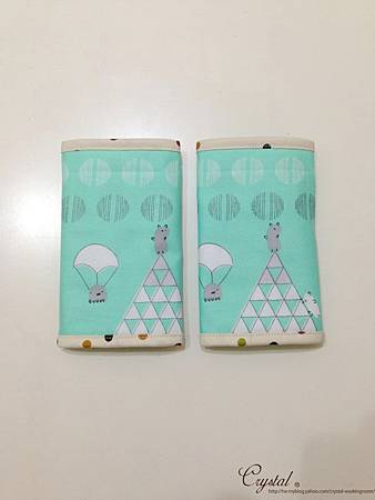小妖怪-綠-跳傘-Ergo背巾口水巾-2.jpg 小妖怪-綠-跳傘-Ergo背巾口水巾-2.jpg