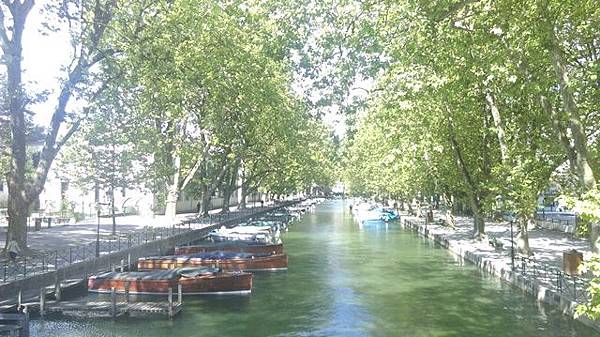 【第一次去歐洲就自助】安錫 Anncy瑞士邊境的法國美麗小鎮 (下) 【第一次去歐洲就自助】安錫 Anncy瑞士邊境的法國美麗小鎮 (下)