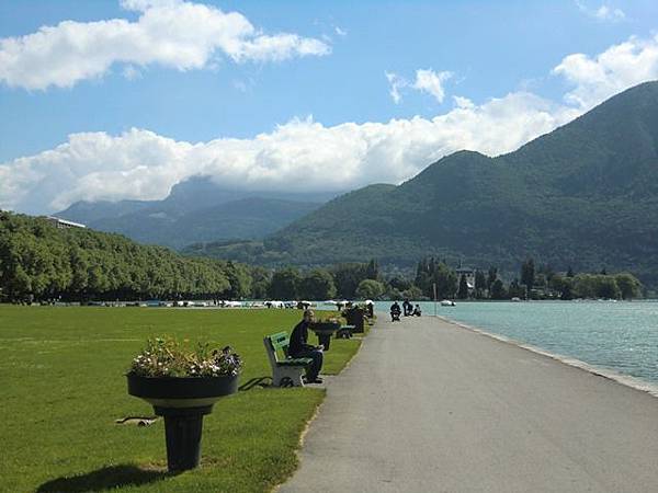 【第一次去歐洲就自助】安錫 Anncy瑞士邊境的法國美麗小鎮 (下) 【第一次去歐洲就自助】安錫 Anncy瑞士邊境的法國美麗小鎮 (下)