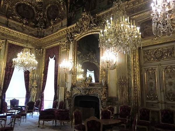 【第一次去歐洲就自助】羅浮宮+巴黎歌劇院+拉法葉百貨 之 地鐵7號線