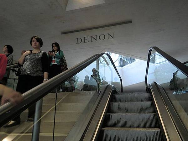 【第一次去歐洲就自助】羅浮宮+巴黎歌劇院+拉法葉百貨 之 地鐵7號線