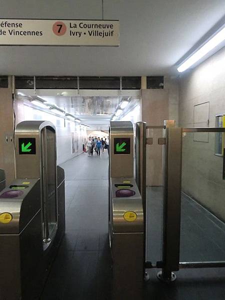 【第一次去歐洲就自助】羅浮宮+巴黎歌劇院+拉法葉百貨 之 地鐵7號線 【第一次去歐洲就自助】羅浮宮+巴黎歌劇院+拉法葉百貨 之 地鐵7號線