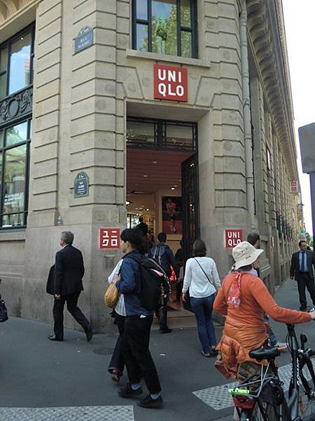 【第一次去歐洲就自助】羅浮宮+巴黎歌劇院+拉法葉百貨 之 地鐵7號線