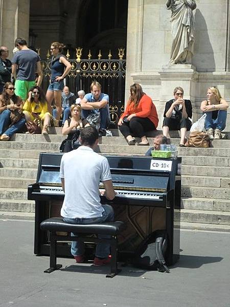 【第一次去歐洲就自助】羅浮宮+巴黎歌劇院+拉法葉百貨 之 地鐵7號線 【第一次去歐洲就自助】羅浮宮+巴黎歌劇院+拉法葉百貨 之 地鐵7號線