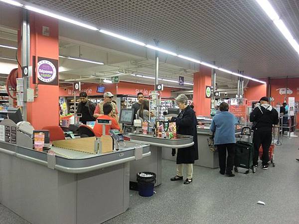 【第一次去歐洲就自助】羅浮宮+巴黎歌劇院+拉法葉百貨 ~ 地鐵7號線