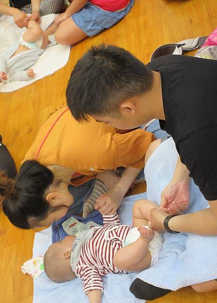 親子Baby嬰幼兒按摩教學 (35).jpg