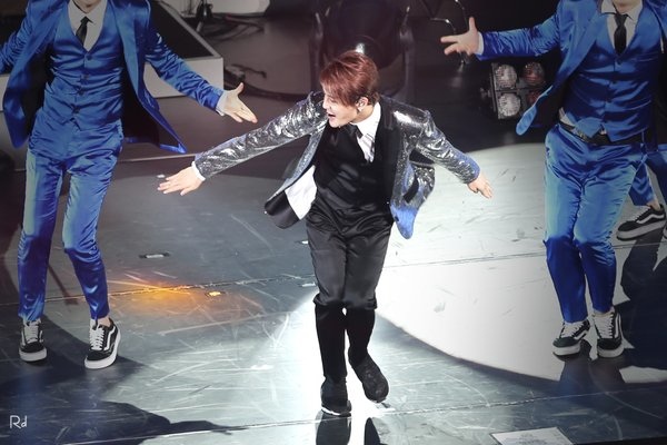 Ce9AlCxUYAAMBeK.jpg Ce9AlCxUYAAMBeK.jpg