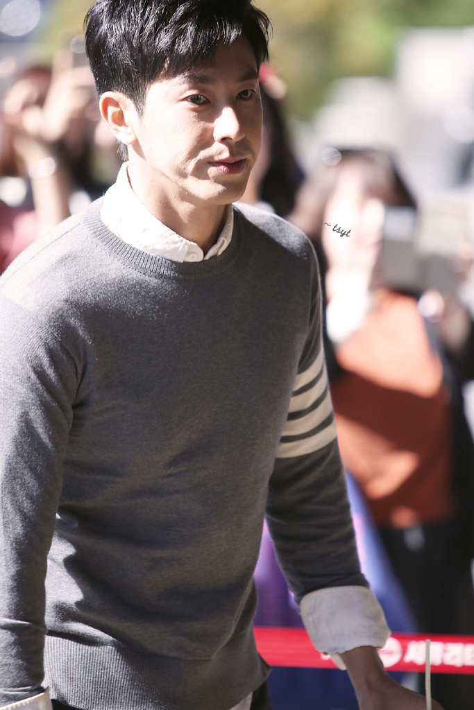 84f460a5gy1fjle8ptjd4j211v1ktkjl