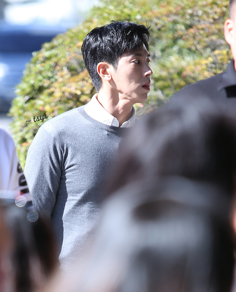 84f460a5gy1fjle8qlx7hj20ni0t1apv