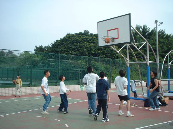 2003/3/23 - 青少年團契體育活動