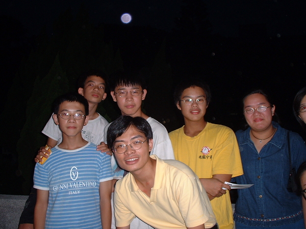 2002/8/24 - 參加讚美之泉巡迴敬拜 - 在中原大學