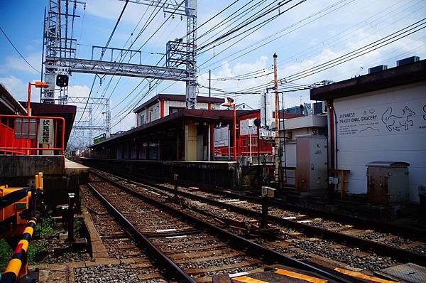 京都，稻荷神社火車站