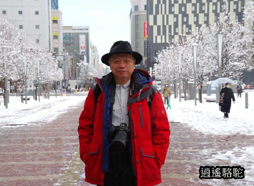 深秋的旭川車站大雪-日本駱駝