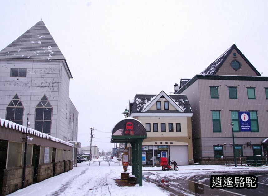 大雪紛飛的美瑛車站-日本駱駝