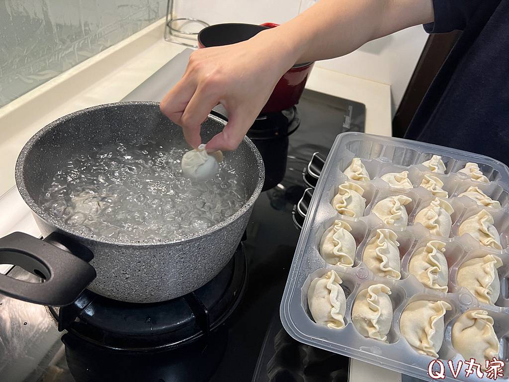 「美食。推薦」有春茶館，冷凍組合包宅配都在有春商城，宅在