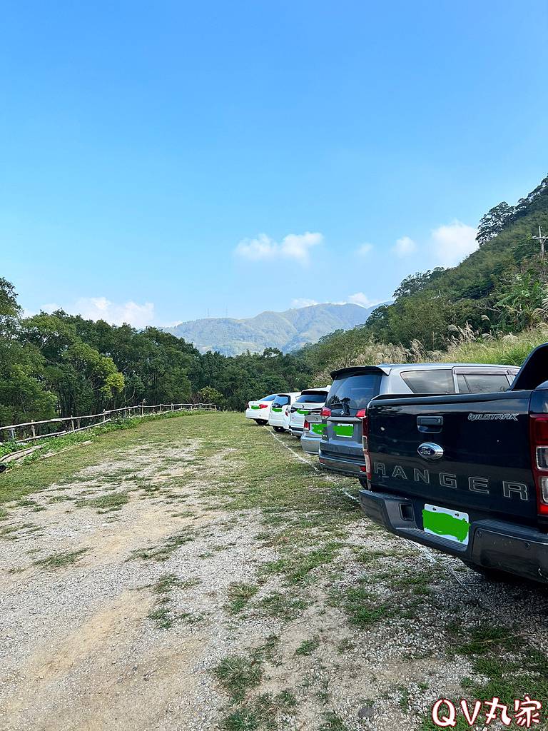 「桃園。露營」可飛鹿營區，有沙坑、戲水池、大草皮和五星級衛浴