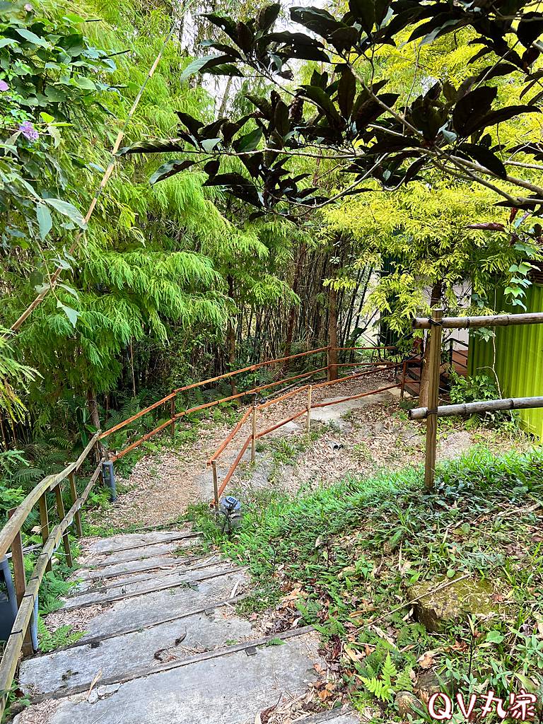 「桃園。露營」可飛鹿營區，有沙坑、戲水池、大草皮和五星級衛浴