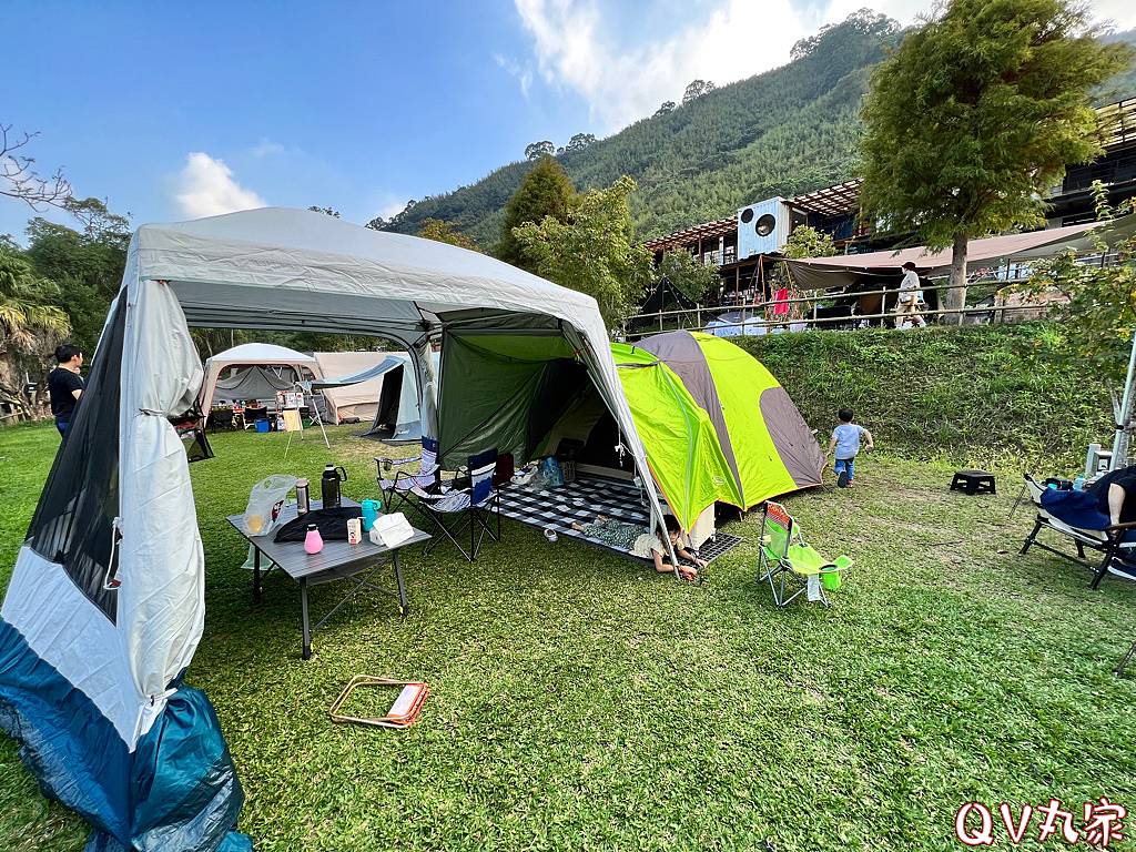 「桃園。露營」可飛鹿營區，有沙坑、戲水池、大草皮和五星級衛浴