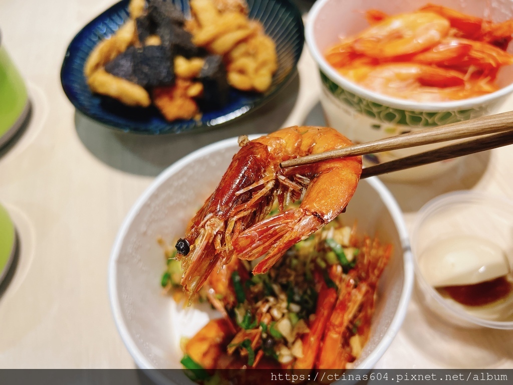 「新竹。食記」享來初，新竹東門市場美食，鹹酥雞混搭麵線超罪惡