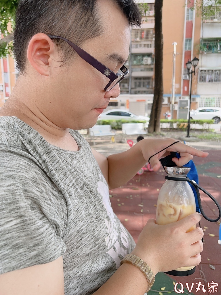 「電器。開箱」MUNICHI 沐尼黑，輕量隨行杯果汁機，30