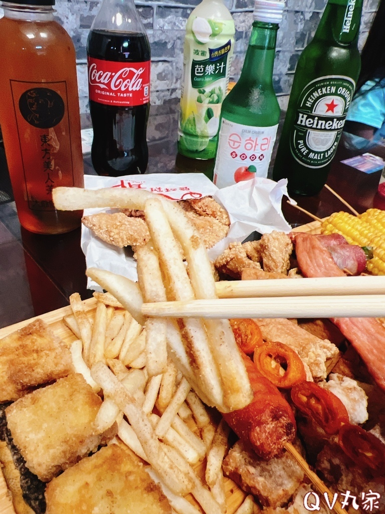 「新竹。食記」大爺鹹酥雞-食品店，消夜小酌推薦地點，