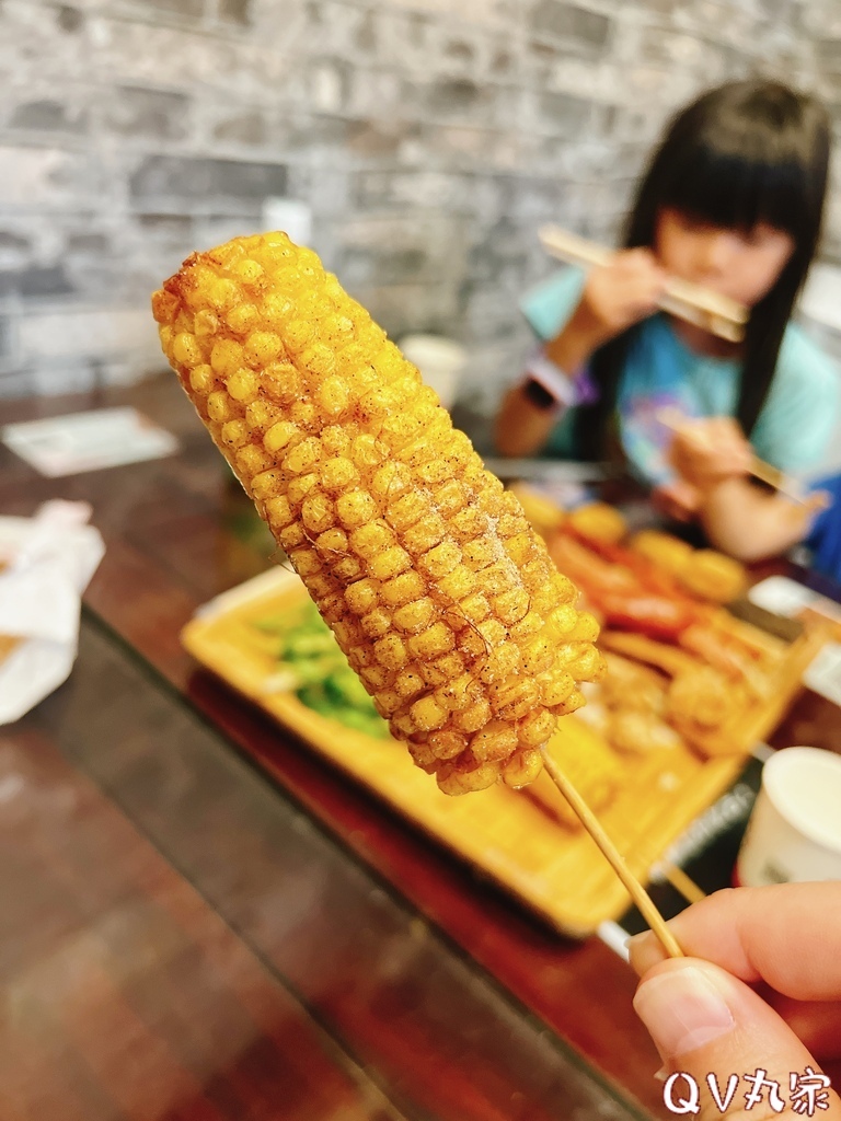 「新竹。食記」大爺鹹酥雞-食品店，消夜小酌推薦地點，