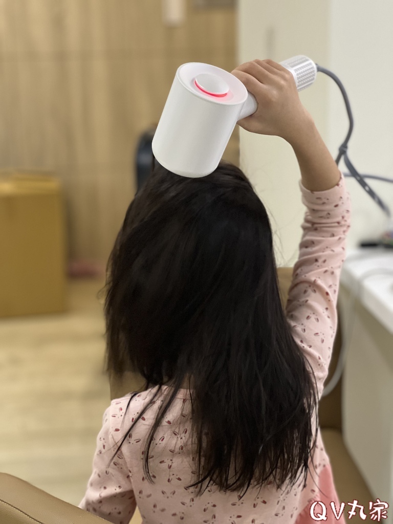 「小家電。開箱」Kinyo 勁風負離子無刷吹風機KH-968
