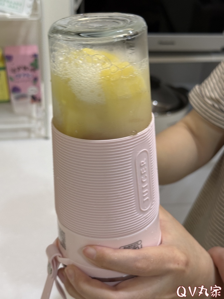 「家電。開箱」Fujitek富士電通 無線玻璃隨行果汁機FT