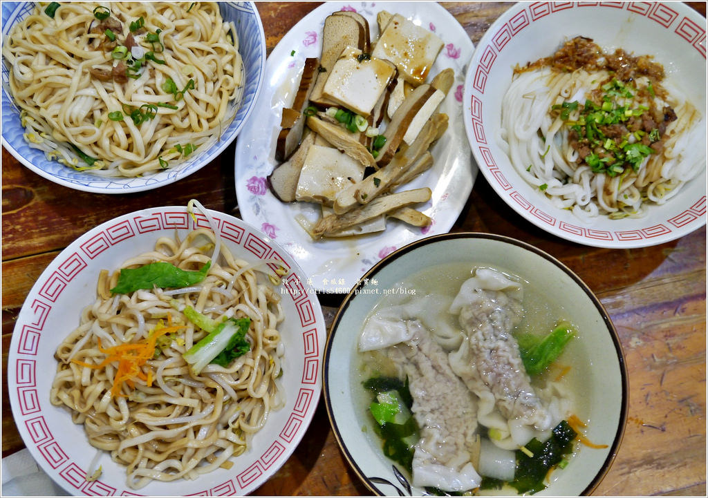 屏東 內埔 老實麵懷舊麵館 食尚玩家 美食節目採訪過 餐點簡單樸素好吃 態度讓人不敢恭維的二訪店 敦小蓮の食旅錄