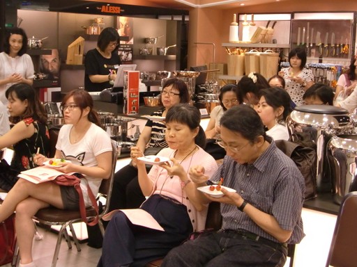 2011-06-24_謝宜榮信義A8示範講座41.JPG