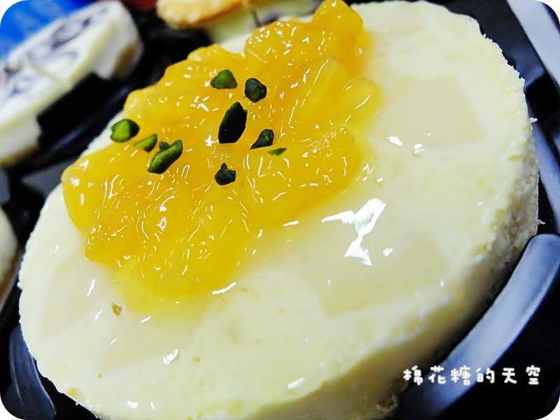 01蛋糕鳳梨.JPG