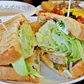 塔塔黃金鱈魚吐司2.JPG