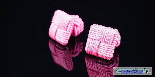 粉色方塊結球袖扣