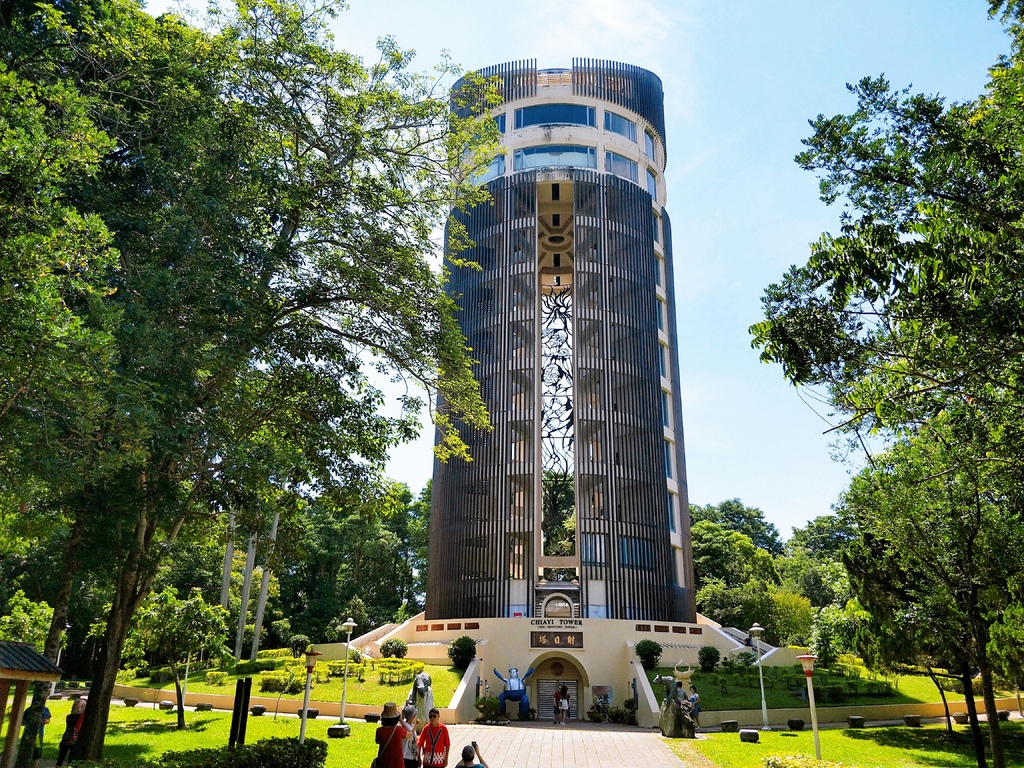 【嘉義市東區景點】嘉義公園射日塔～來體驗驚奇一線天和３６０度