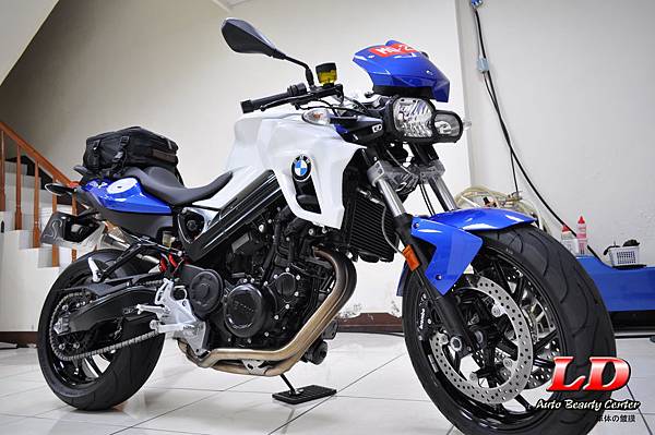 BMW800R 基礎護理 時效性鍍膜 LD汽車美容台中洗機車 洗重機