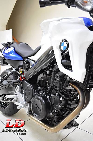 BMW800R 基礎護理 時效性鍍膜 LD汽車美容台中洗機車 洗重機