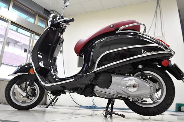 機車鍍膜 VESPA 125黑  新車鍍膜 台中LD車體美容