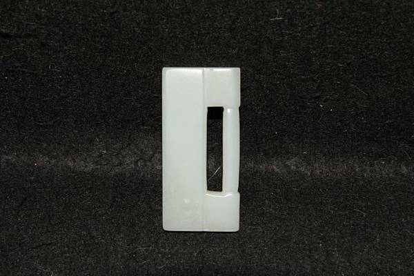 和闐玉-玉鎖片〔長 6.7∕寬 0.7∕高 3.1厘米〕-重量：40g-8D.JPG